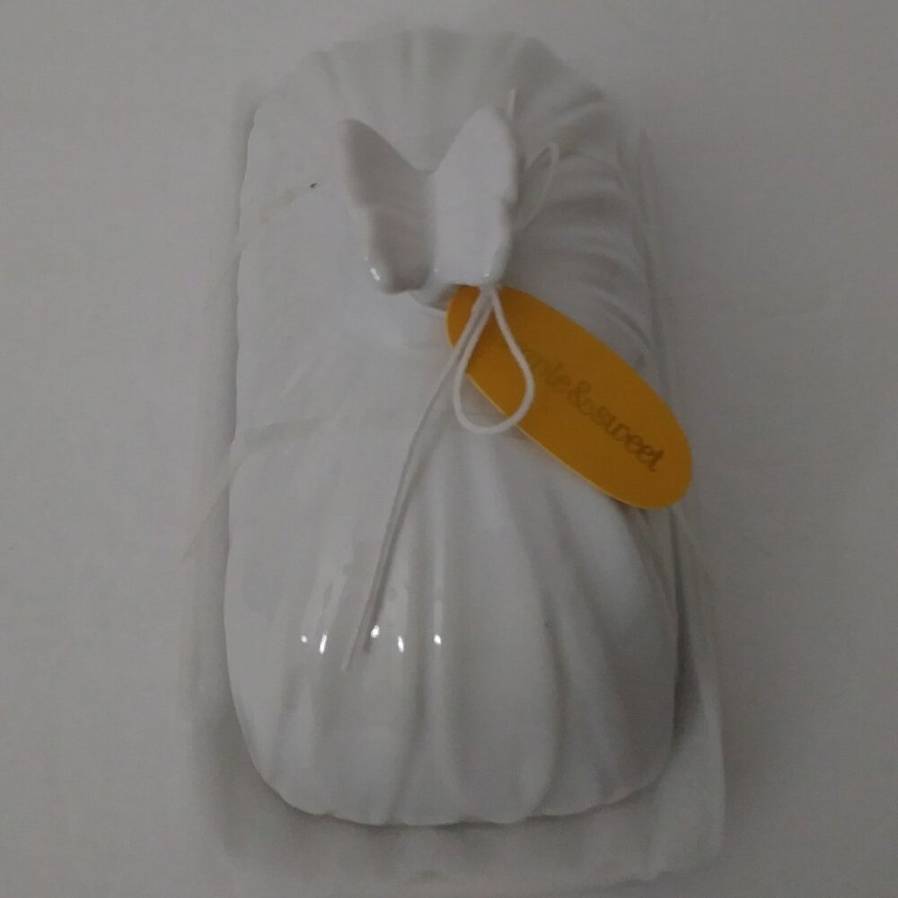 Daisy White Butterfly Butter Dish